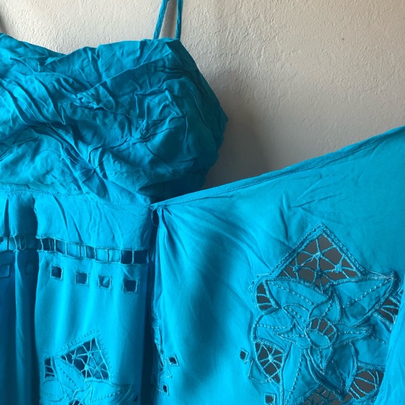 Lost April embroidered dress - Picture 5 of 12